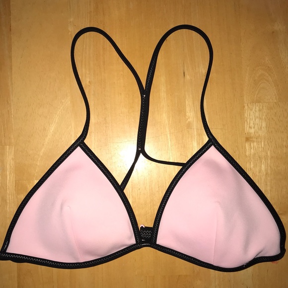 Victoria Secret Women’s Swim Top - Picture 1 of 4